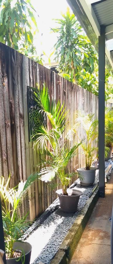 Jds Tropical Stays Cairns Exteriör bild